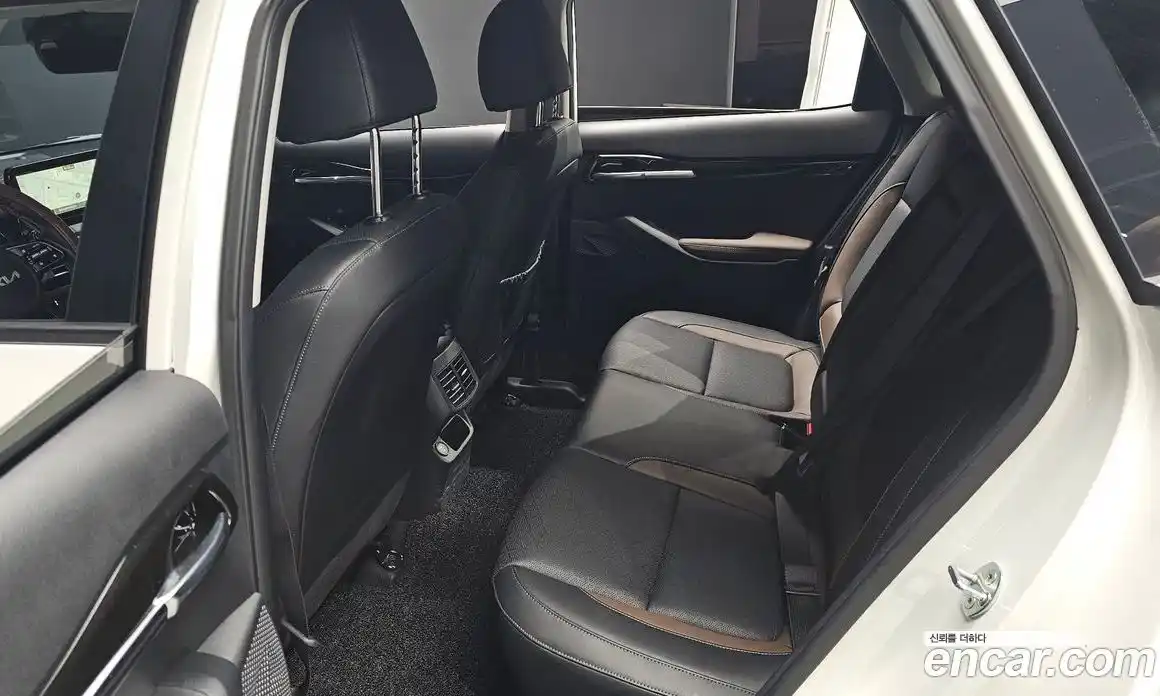 Kia Seltos 2023 1.6 Автомат в Москве № 128272, фото 12