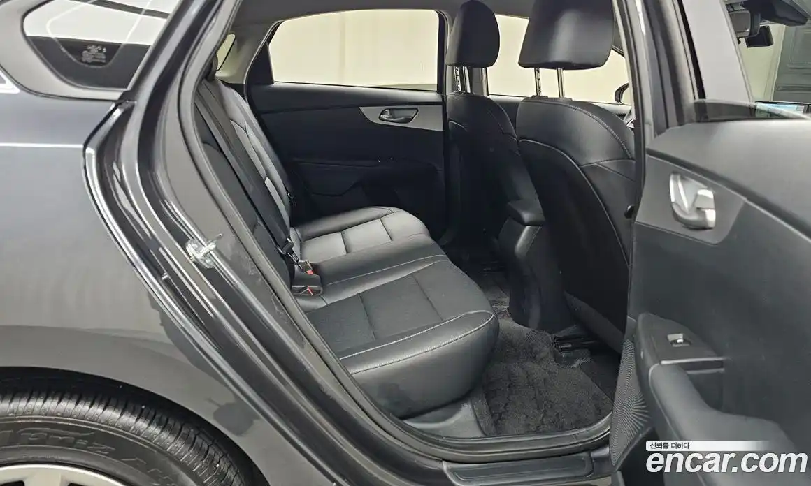 Kia K3 2023 1.6 Автомат в Москве № 128446, фото 12