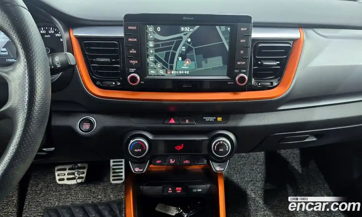 Kia Stonic 2020 1.0 Автомат в Москве № 130207, фото 15