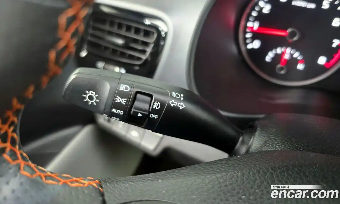 Kia Stonic 2020 1.0 Автомат в Москве № 130207, фото 19