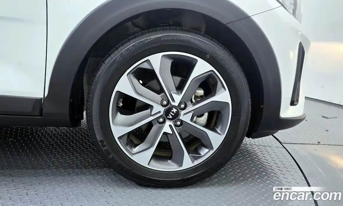 Kia Stonic 2020 1.0 Автомат в Москве № 130207, фото 5