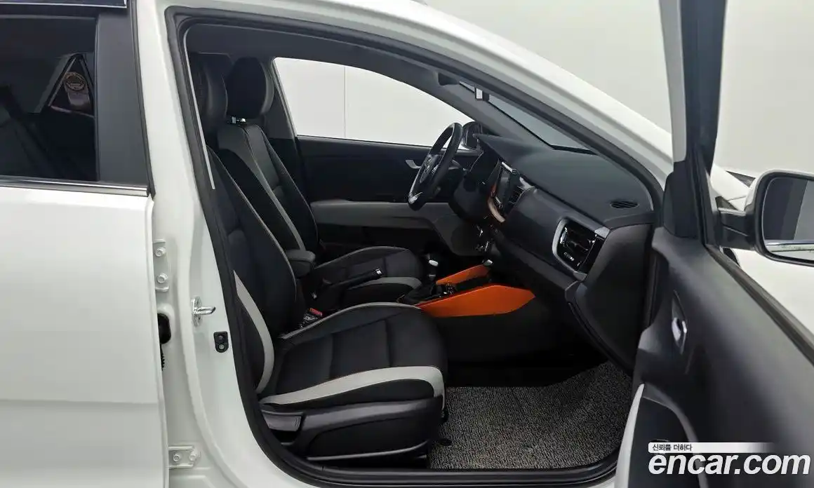 Kia Stonic 2020 1.0 Автомат в Москве № 130207, фото 10