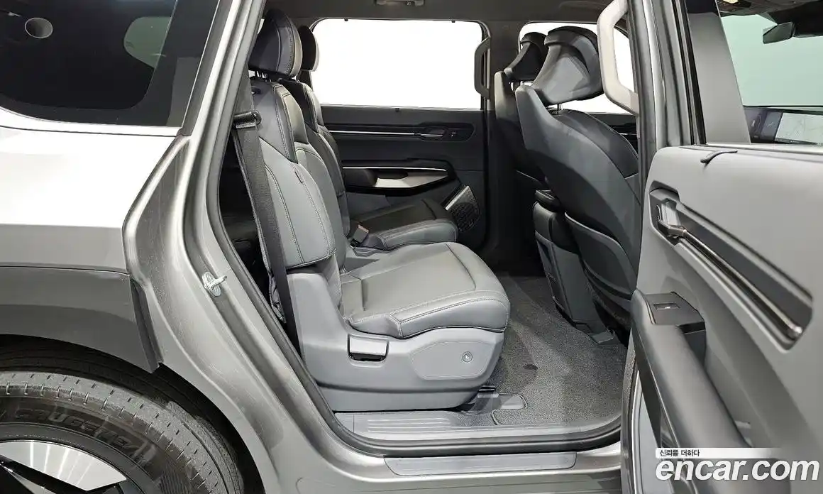 Kia EV9 2024 0.2 Автомат в Москве № 133943, фото 12