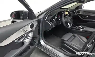 Mercedes-Benz C-Class 2018 2.0 Автомат в Москве № 137309, миниатюра 12