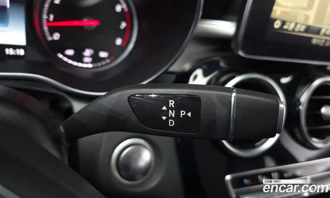 Mercedes-Benz C-Class 2018 2.0 Автомат в Москве № 137309, фото 9