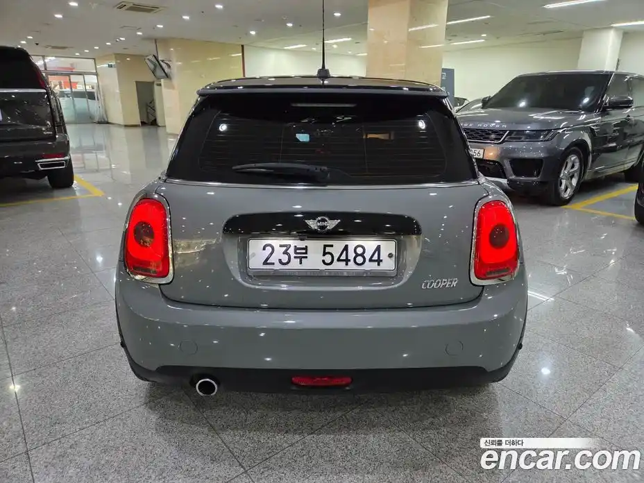 Mini Cooper 2017 1.5 Автомат в Москве № 147115, фото 4