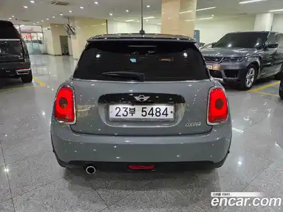 Mini Cooper 2017 1.5 Автомат в Москве № 147115, миниатюра 4