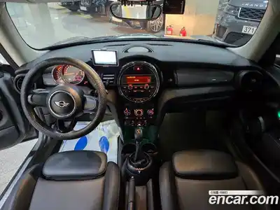 Mini Cooper 2017 1.5 Автомат в Москве № 147115, миниатюра 8