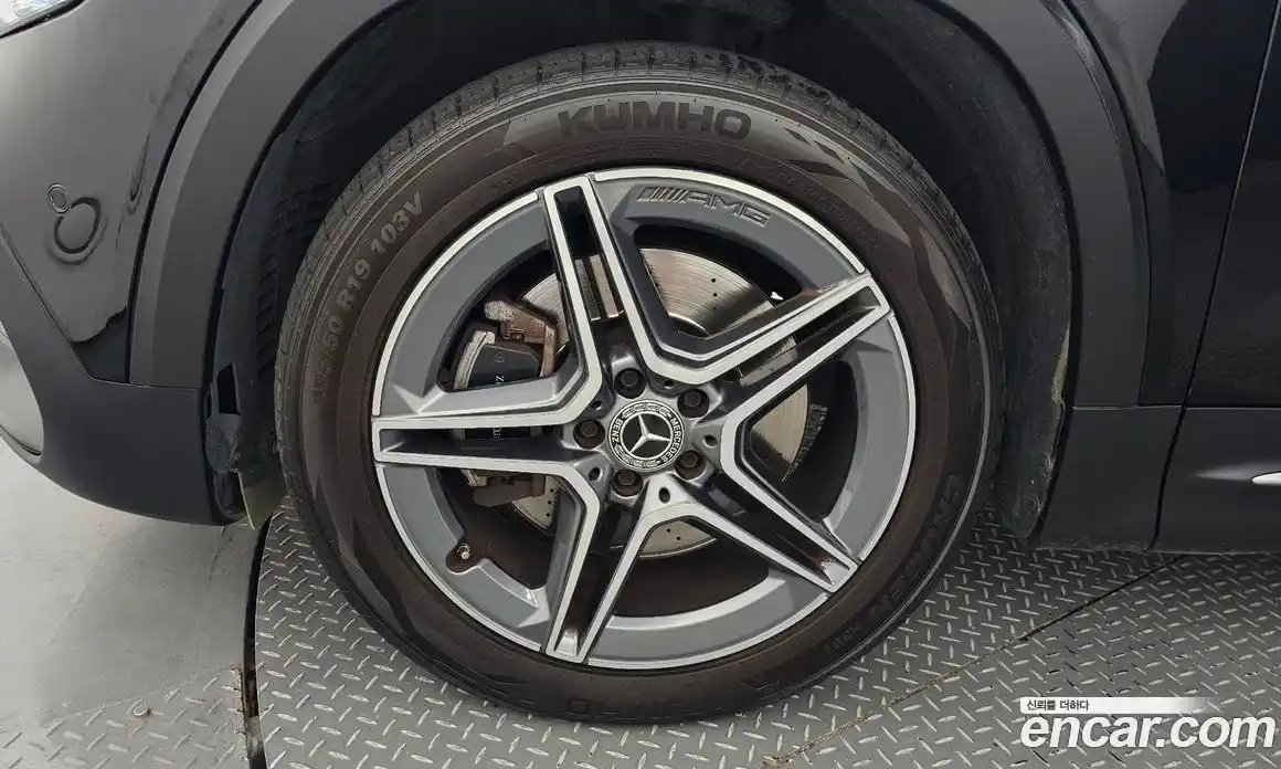 Mercedes-Benz GLB-Class 2020 2.0 Автомат в Москве № 161775, фото 5