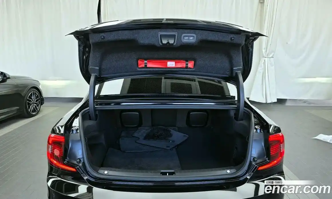 Volvo S90 2024 2.0 Автомат в Москве № 164213, фото 19