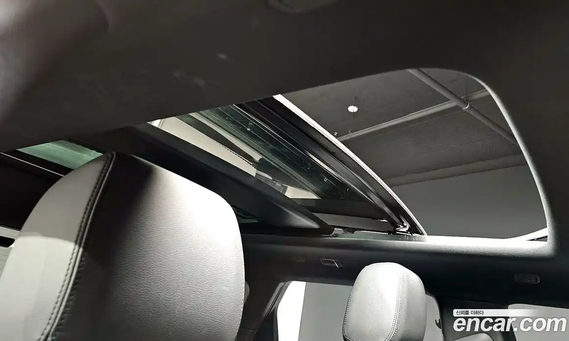 Land Rover Range-Rover Evoque 2023 2.0 Автомат в Москве № 166053, фото 18