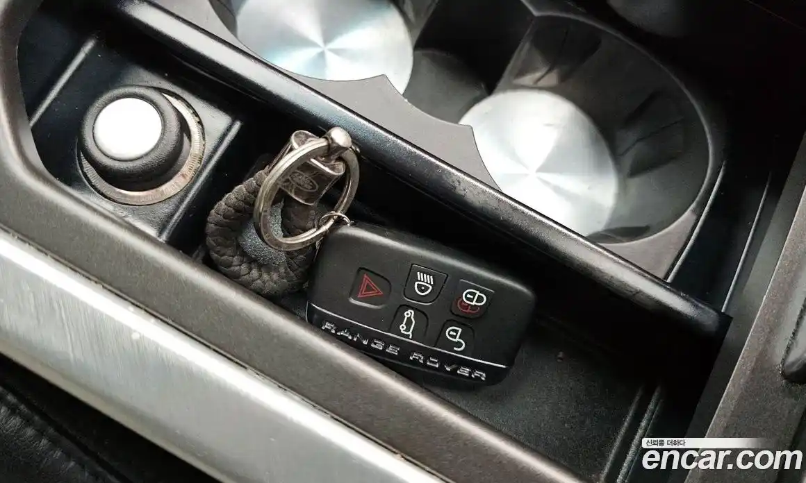 Land Rover Range-Rover Evoque 2015 2.2 Автомат в Москве № 166396, фото 17