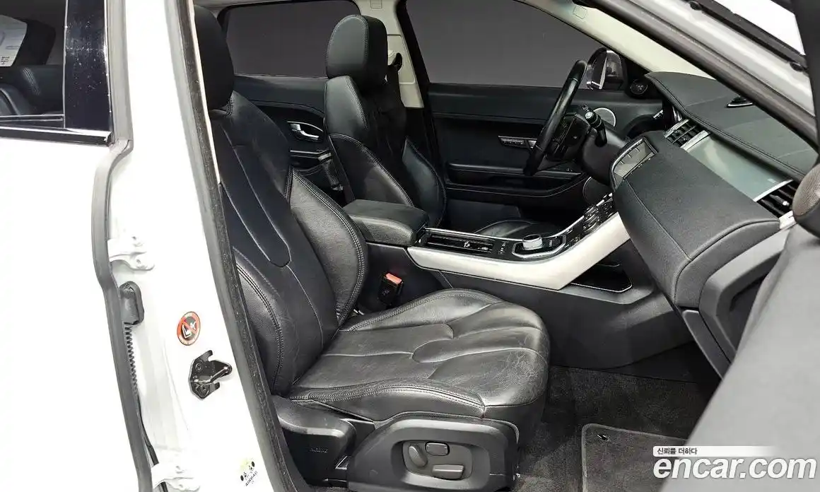 Land Rover Range-Rover Evoque 2015 2.2 Автомат в Москве № 166396, фото 10