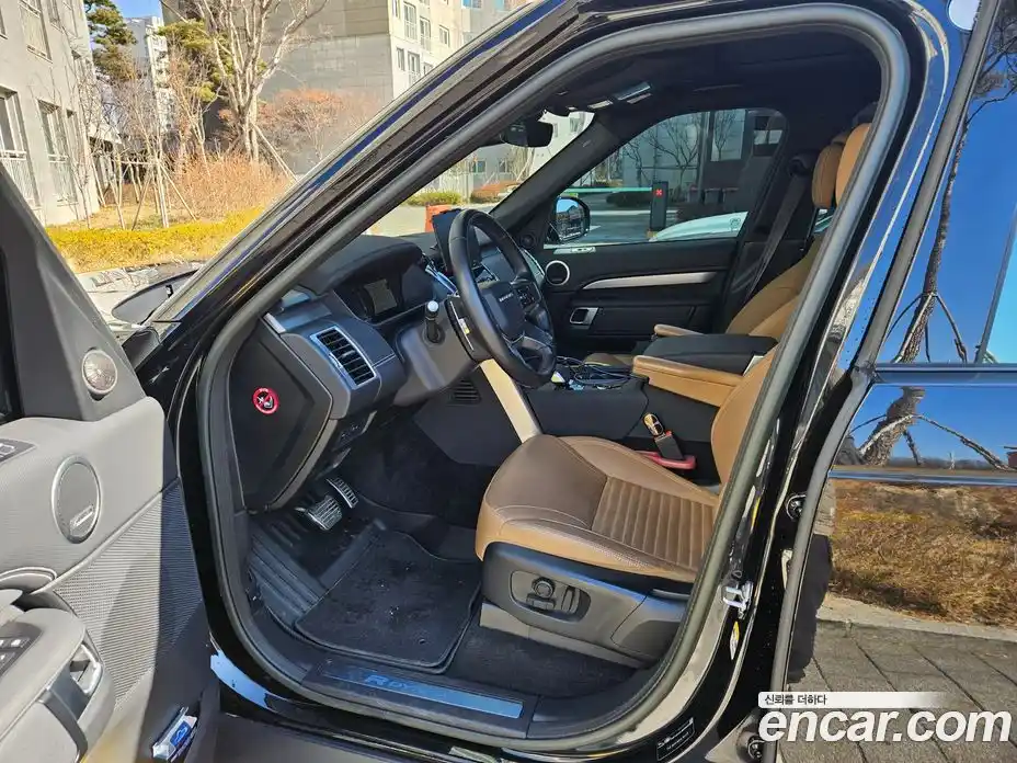 Land Rover Discovery 2023 3.0 Автомат в Москве № 166745, фото 8