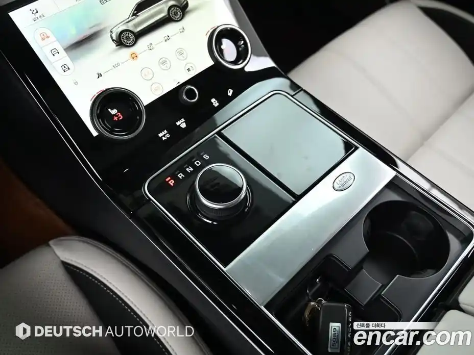 Land Rover Range-Rover Velar 2020 3.0 Автомат в Москве № 166775, фото 9