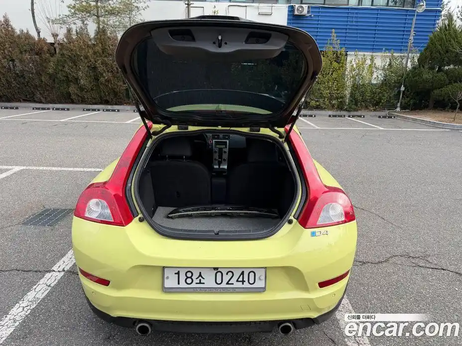 Volvo C30 2012 2.0 Автомат в Москве № 196024, фото 5