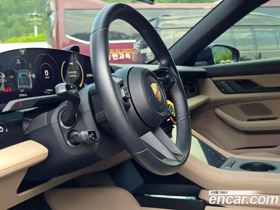 Porsche Taycan 2022 1.0 Автомат в Москве № 197198, фото 15