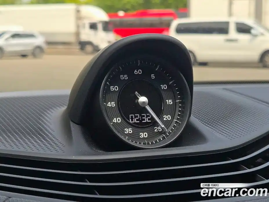 Porsche Taycan 2022 1.0 Автомат в Москве № 197198, фото 10