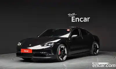 Porsche Taycan, 2025