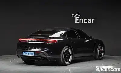 Porsche Taycan 2025 0.1 Автомат в Москве № 197235, миниатюра 2