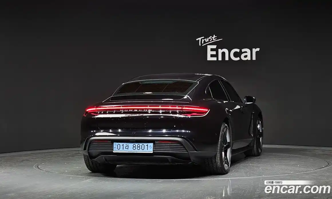 Porsche Taycan 2025 0.1 Автомат в Москве № 197235, фото 4