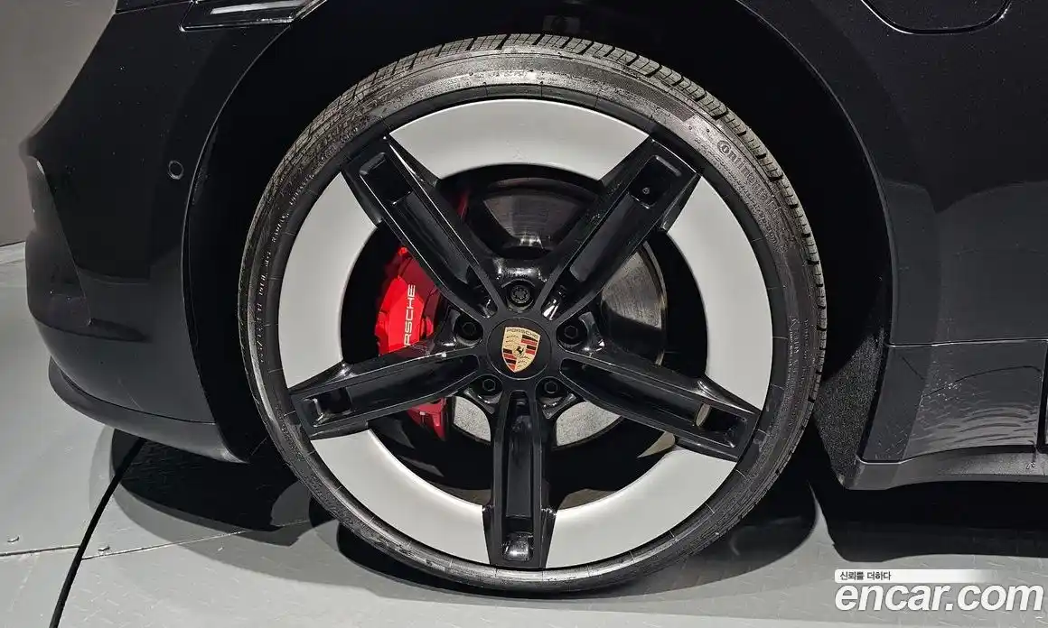 Porsche Taycan 2025 0.1 Автомат в Москве № 197235, фото 5