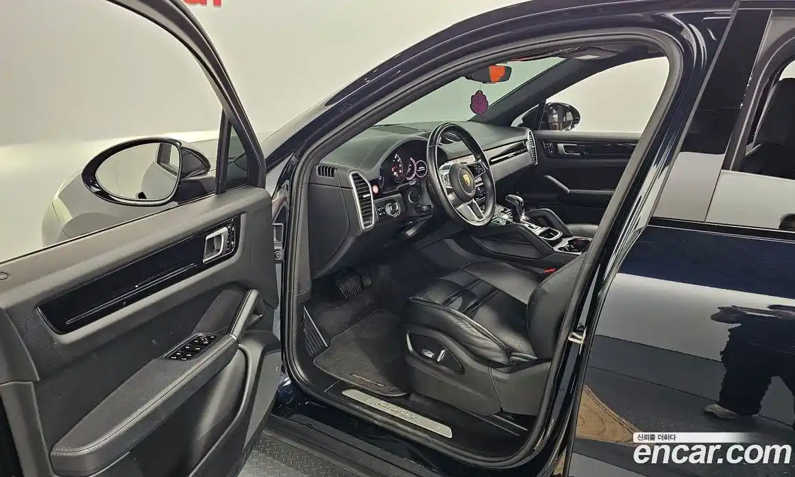 Porsche Cayenne 2021 3.0 Автомат в Москве № 197585, фото 11