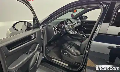 Porsche Cayenne 2021 3.0 Автомат в Москве № 197585, миниатюра 11