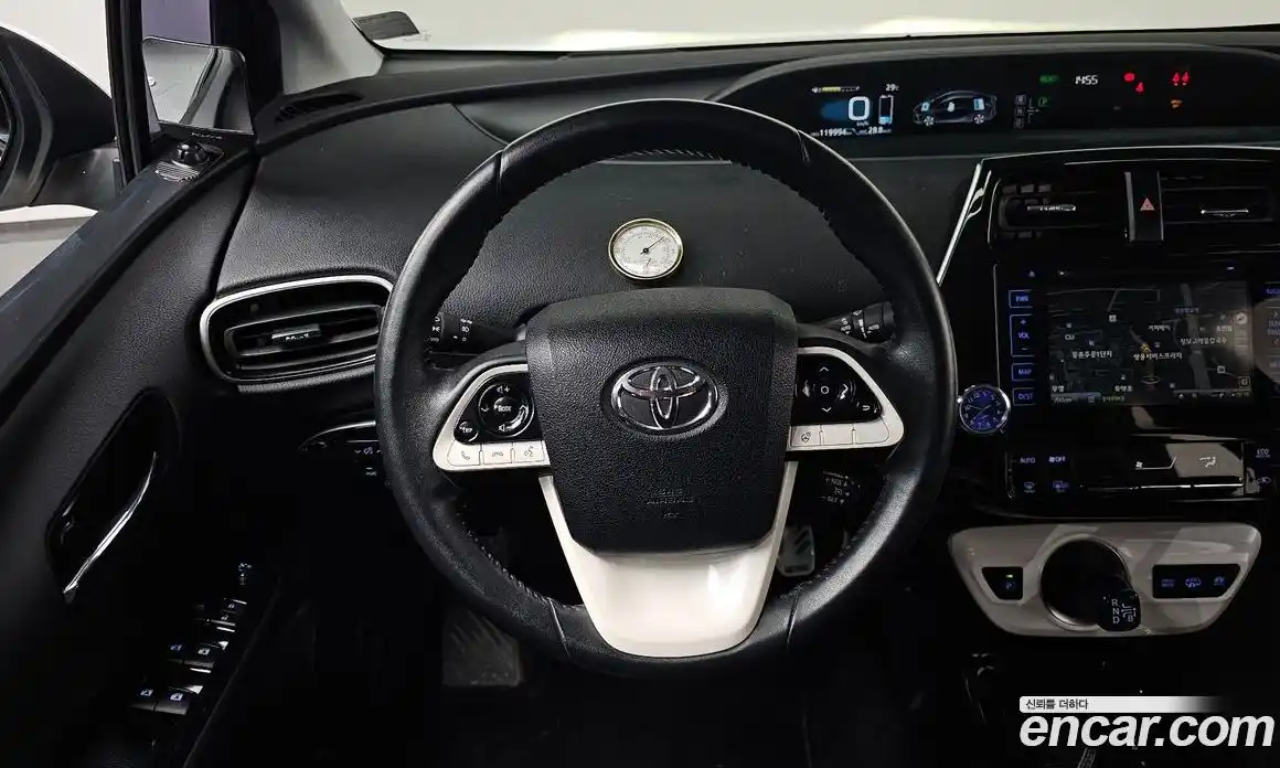 Toyota Prius 2017 1.8 Автомат в Москве № 199694, фото 13