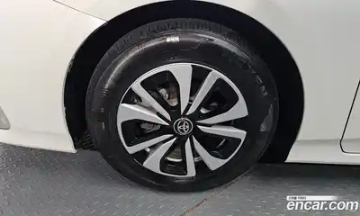 Toyota Prius 2017 1.8 Автомат в Москве № 199694, миниатюра 5