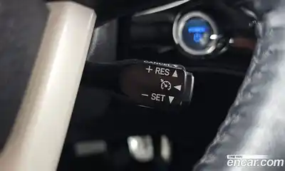 Toyota Prius 2017 1.8 Автомат в Москве № 199694, миниатюра 9