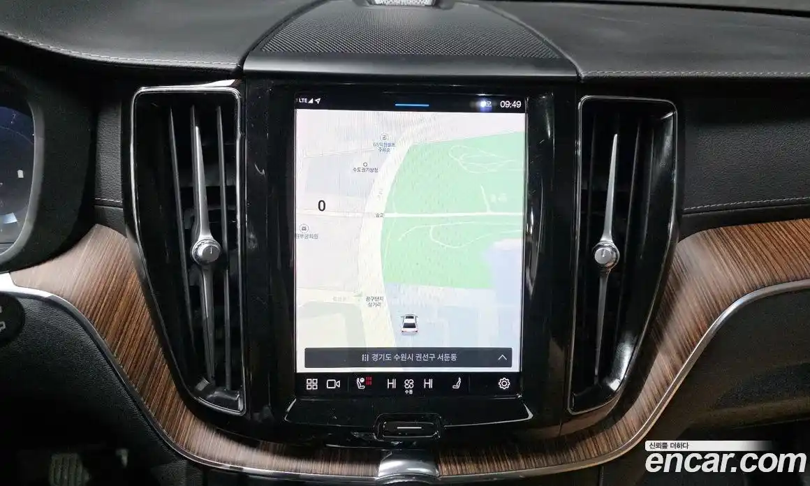 Volvo XC60 2023 2.0 Автомат в Москве № 212798, фото 14