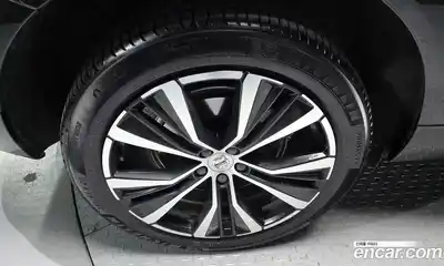 Volvo XC60 2023 2.0 Автомат в Москве № 212798, миниатюра 5