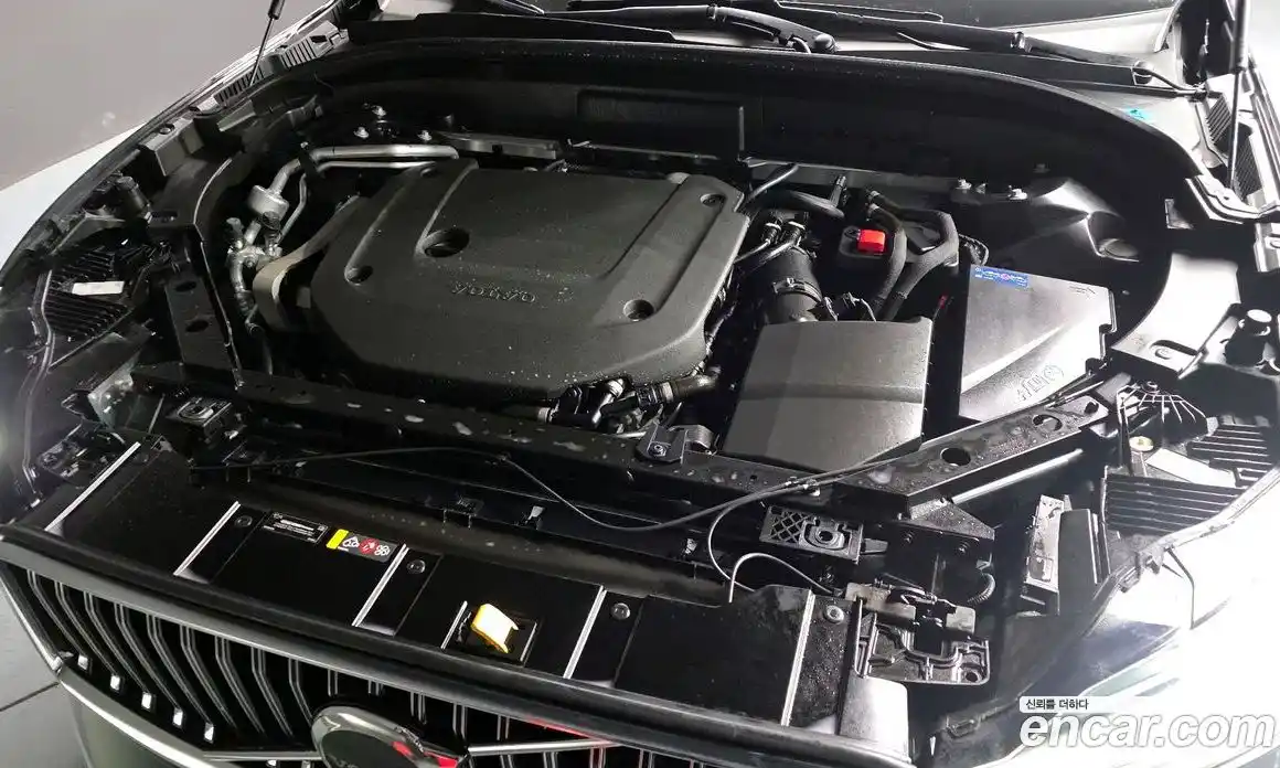 Volvo XC60 2023 2.0 Автомат в Москве № 212798, фото 6