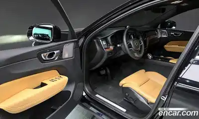 Volvo XC60 2023 2.0 Автомат в Москве № 212798, миниатюра 10