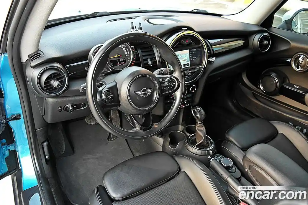 Mini Cooper 2015 1.5 Автомат в Москве № 214437, фото 15