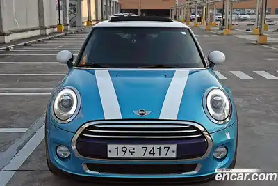 Mini Cooper 2015 1.5 Автомат в Москве № 214437, миниатюра 3