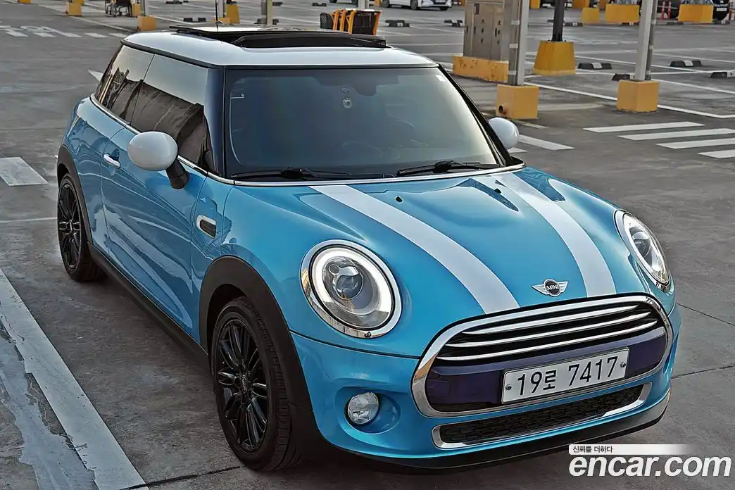 Mini Cooper 2015 1.5 Автомат в Москве № 214437, фото 5