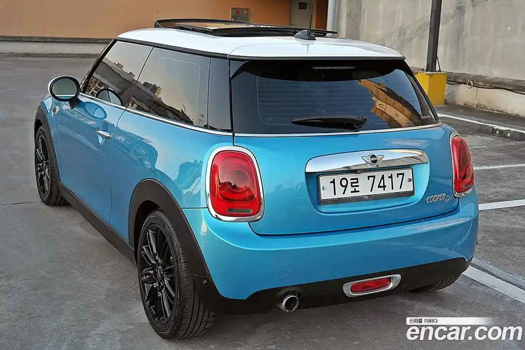 Mini Cooper 2015 1.5 Автомат в Москве № 214437, фото 6