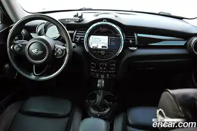 Mini Cooper 2015 1.5 Автомат в Москве № 214437, миниатюра 9