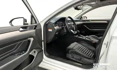 Volkswagen Passat 2021 2.0 Автомат в Москве № 214925, миниатюра 12