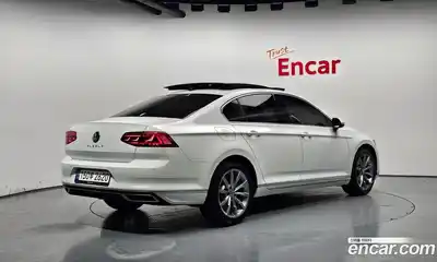 Volkswagen Passat 2021 2.0 Автомат в Москве № 214925, миниатюра 2