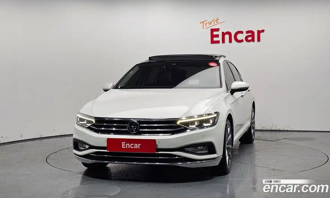 Volkswagen Passat 2021 2.0 Автомат в Москве № 214925, фото 3