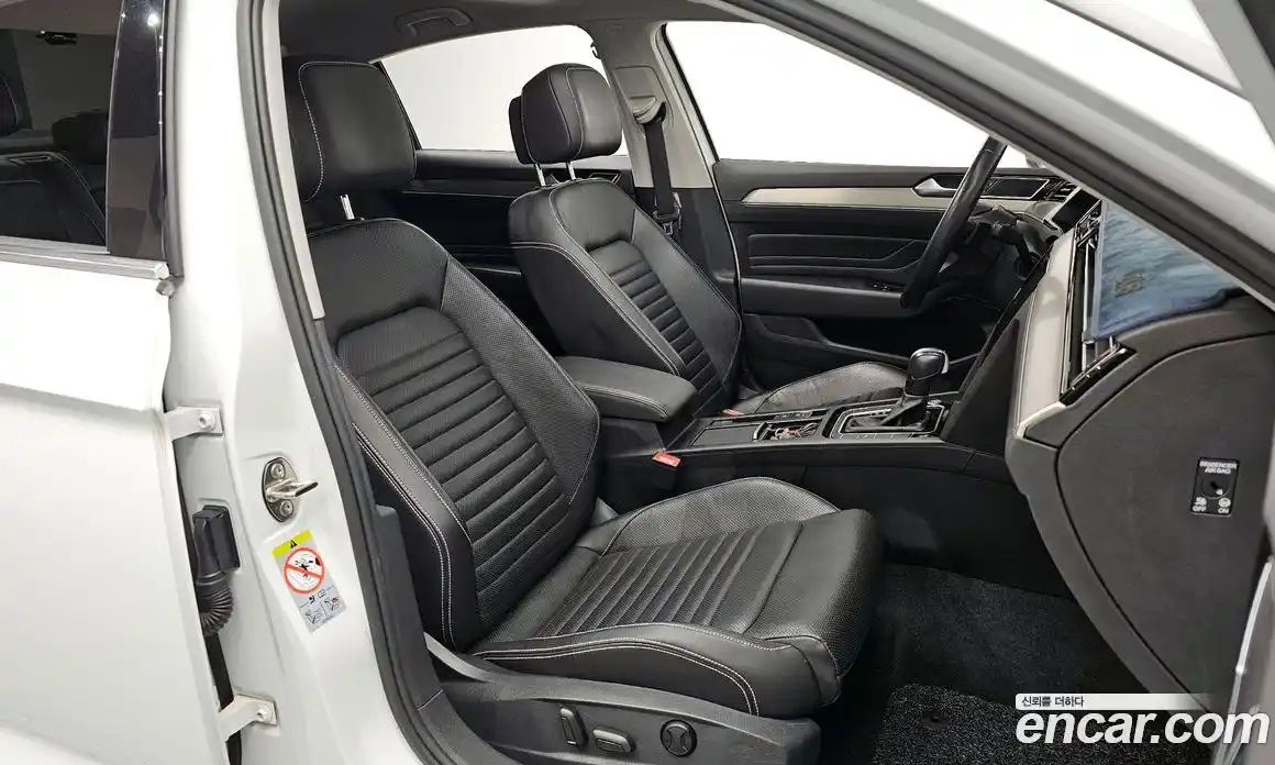 Volkswagen Passat 2021 2.0 Автомат в Москве № 214925, фото 10