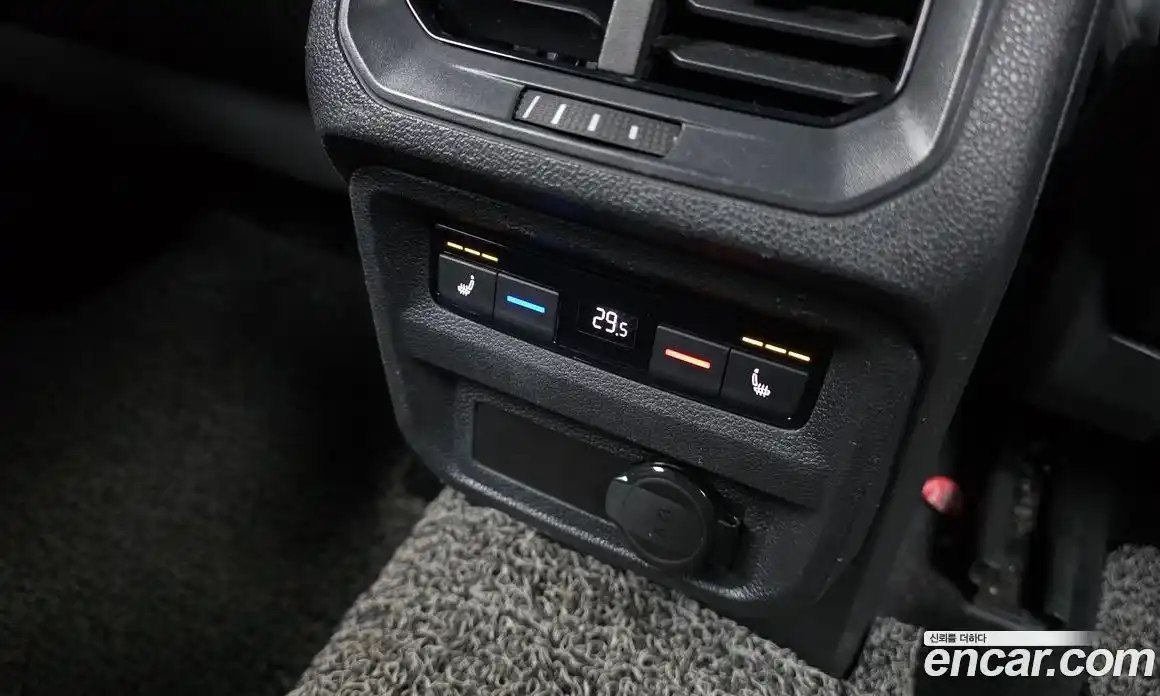 Volkswagen Tiguan 2021 2.0 Автомат в Москве № 215104, фото 18