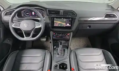 Volkswagen Tiguan 2021 2.0 Автомат в Москве № 215104, миниатюра 7