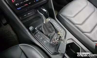 Volkswagen Tiguan 2021 2.0 Автомат в Москве № 215104, миниатюра 9