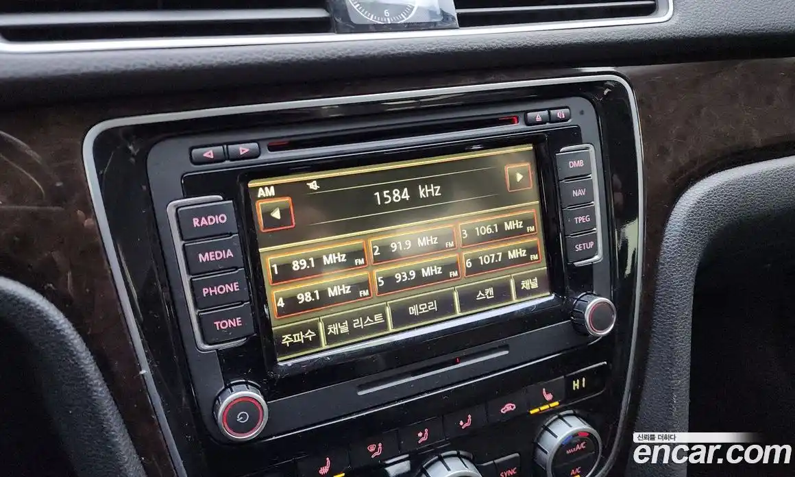 Volkswagen Passat 2015 2.0 Автомат в Москве № 215355, фото 15