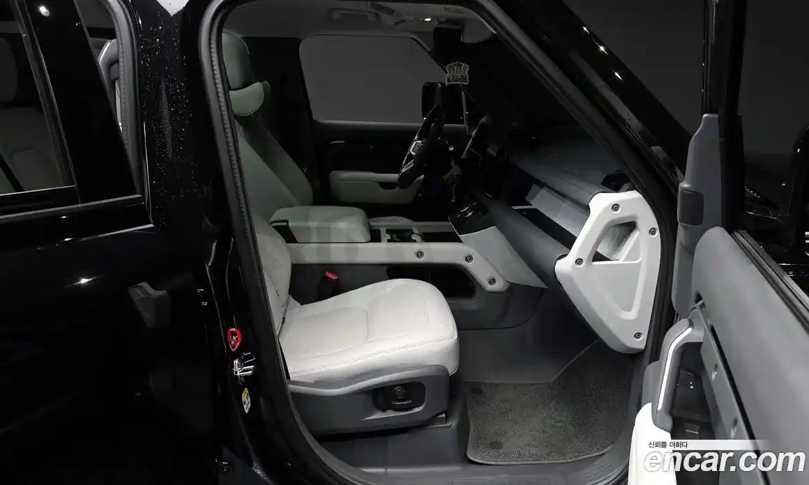 Land Rover Defender 2025 3.0 Автомат в Москве № 231285, фото 11