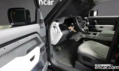 Land Rover Defender 2025 3.0 Автомат в Москве № 231285, миниатюра 10